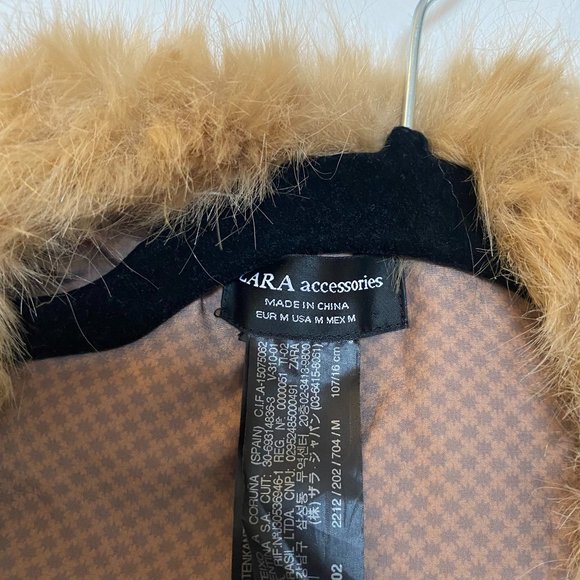 NWOT Faux Fur Collar Scarf - Picture 4 of 4